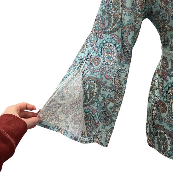 VTG Y2K Red Paint Tee Aqua Blue Paisley Pattern Lace Trim Bell Sleeve Fairy Top - Picture 5 of 8